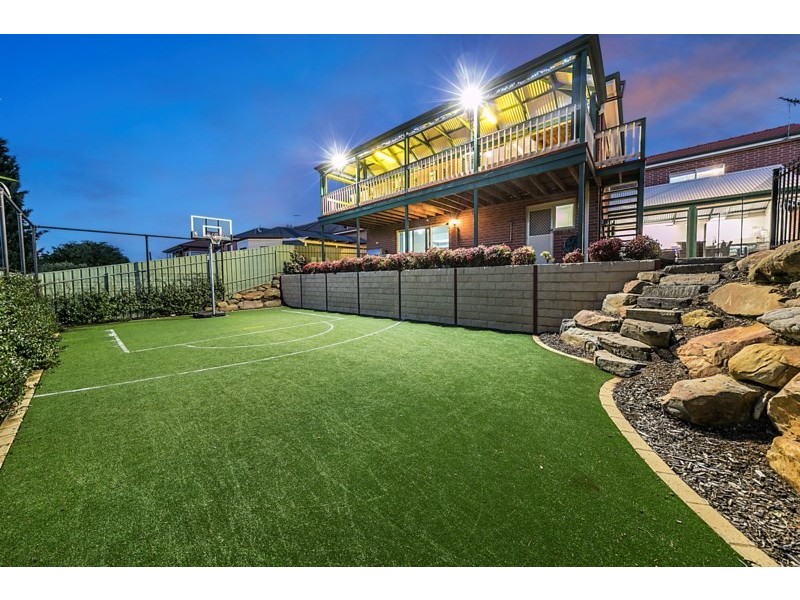 8 Montrose Place, Golden Grove SA 5125