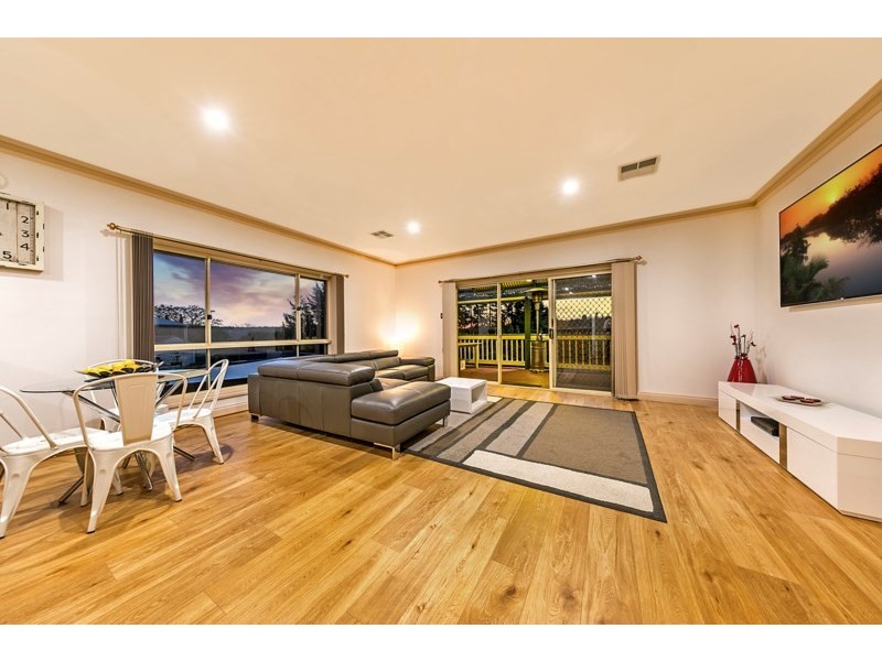 8 Montrose Place, Golden Grove SA 5125