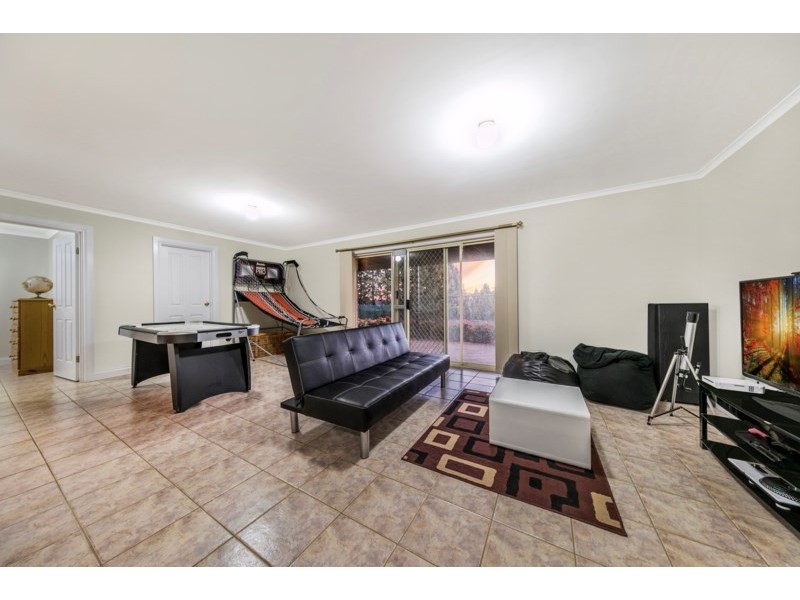 8 Montrose Place, Golden Grove SA 5125