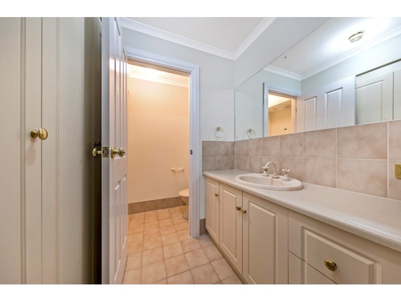 8 Montrose Place, Golden Grove SA 5125