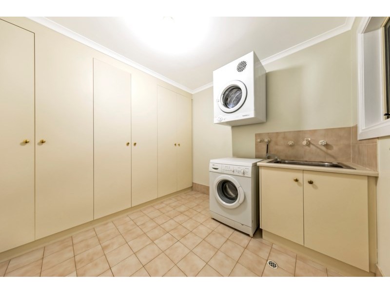 8 Montrose Place, Golden Grove SA 5125