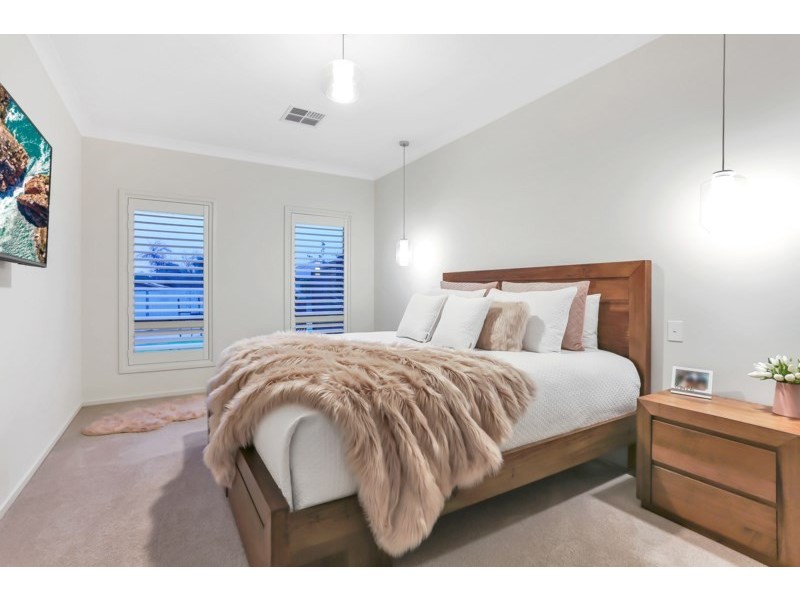 42 Charles Street, Valley View SA 5093