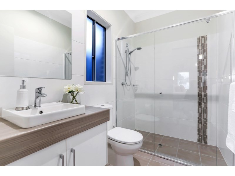 42 Charles Street, Valley View SA 5093