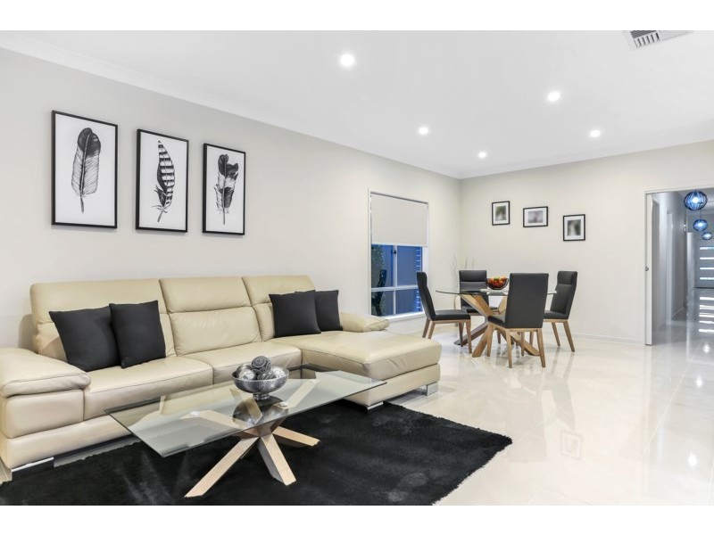 42 Charles Street, Valley View SA 5093