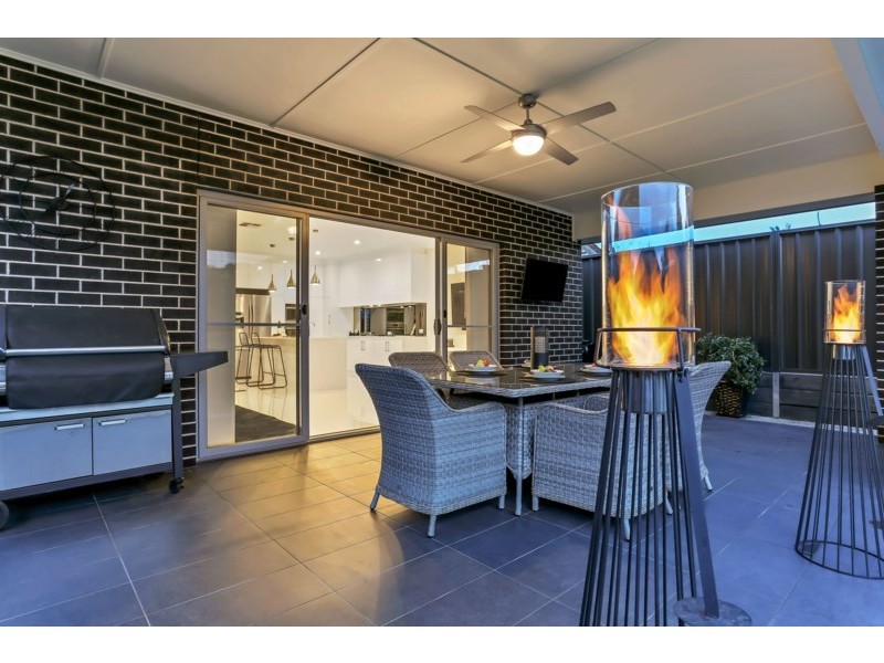 42 Charles Street, Valley View SA 5093