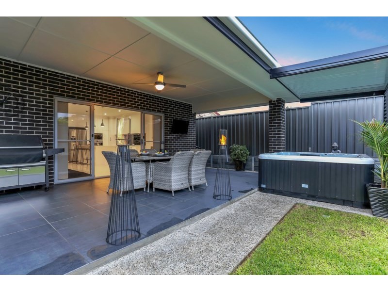 42 Charles Street, Valley View SA 5093