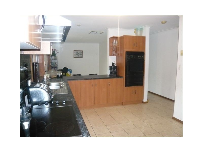13 Hampton Court, Salisbury East SA 5109