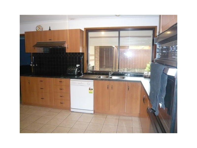 13 Hampton Court, Salisbury East SA 5109