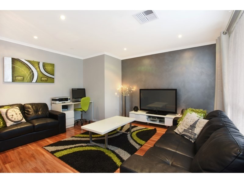 1 Spenfeld Court, Valley View SA 5093