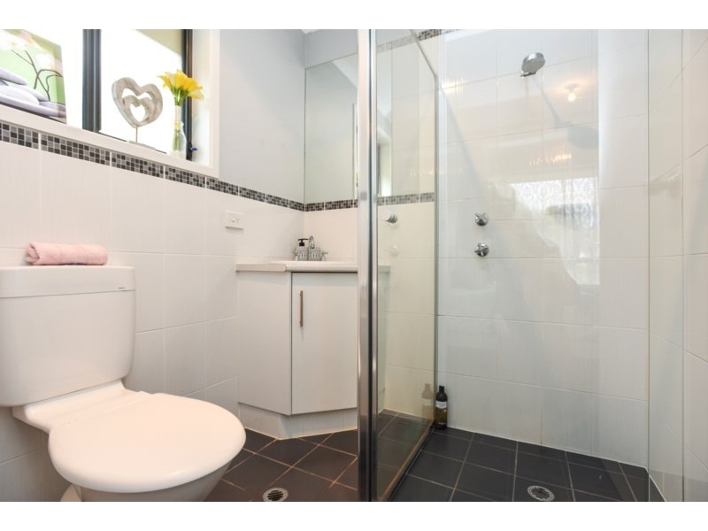 1 Spenfeld Court, Valley View SA 5093