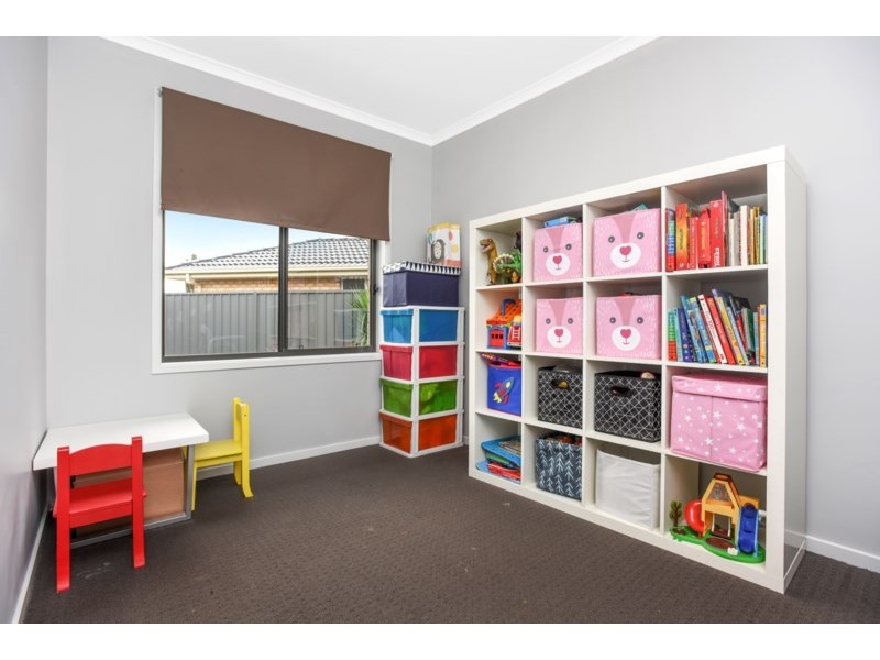 1 Spenfeld Court, Valley View SA 5093