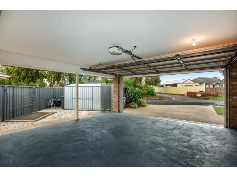 1 Spenfeld Court, Valley View SA 5093