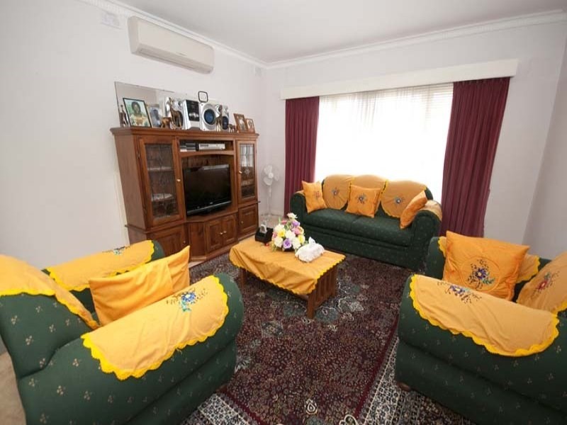 845 Grand Junction Road, Valley View SA 5093