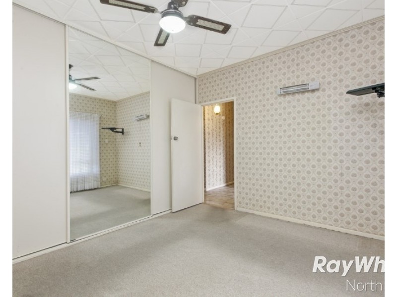 2 Forrest Avenue, Valley View SA 5093