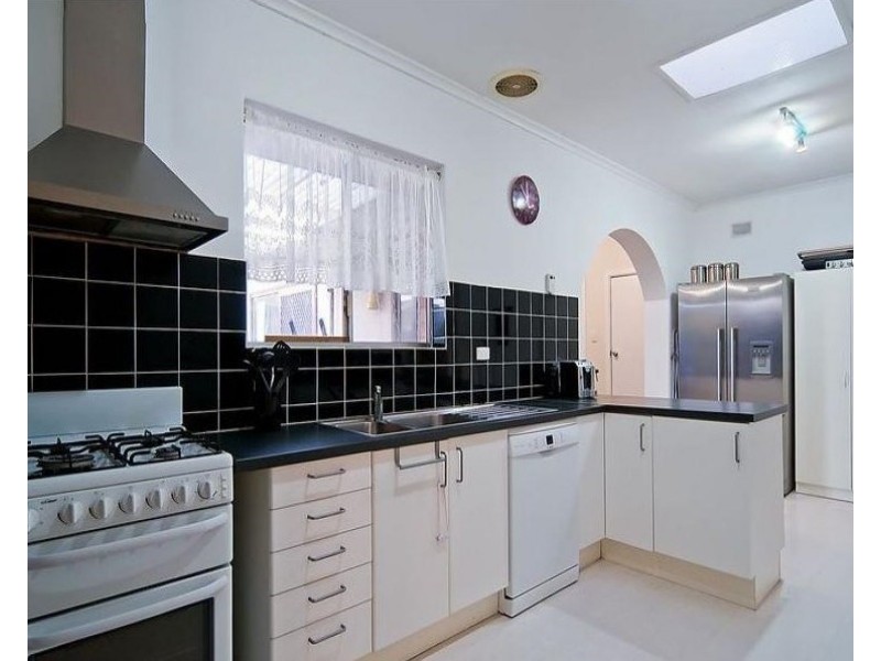 10 Armbuster Street, Hope Valley SA 5090