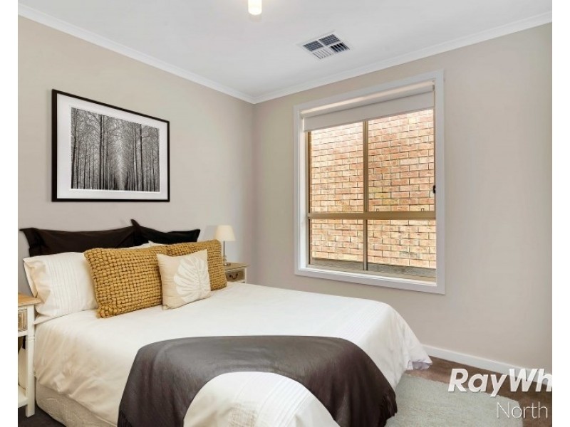 8B Kym Avenue, Valley View SA 5093