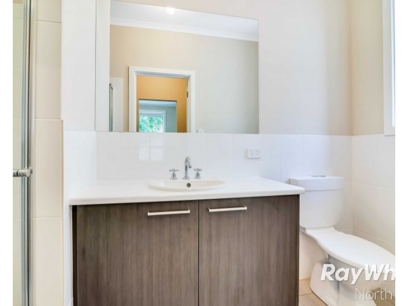 8B Kym Avenue, Valley View SA 5093