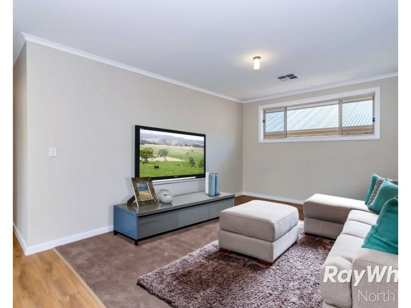 8A Kym Avenue, Valley View SA 5093