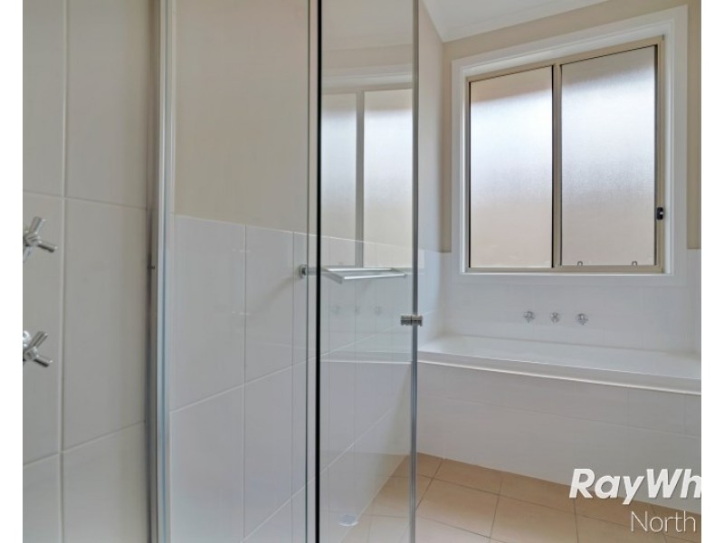 8A Kym Avenue, Valley View SA 5093