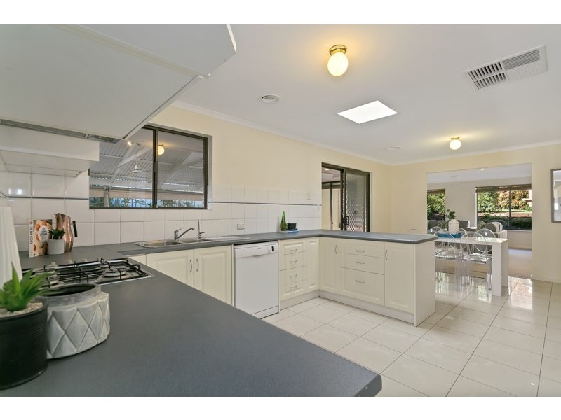 9 Orange Grove Circuit, Dernancourt SA 5075