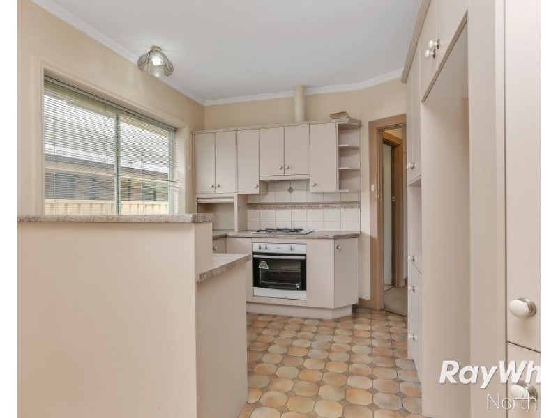 8 O’Loughlin Road, Valley View SA 5093