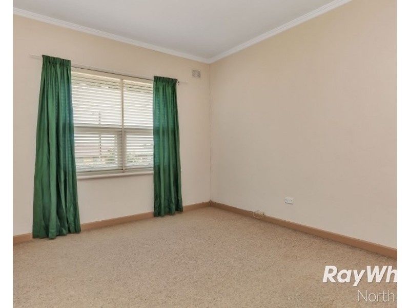 8 O’Loughlin Road, Valley View SA 5093