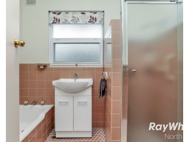 8 O’Loughlin Road, Valley View SA 5093