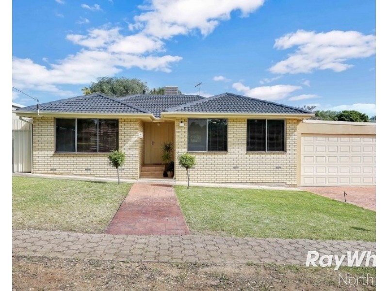 17 Kildonan Avenue, Para Vista SA 5093