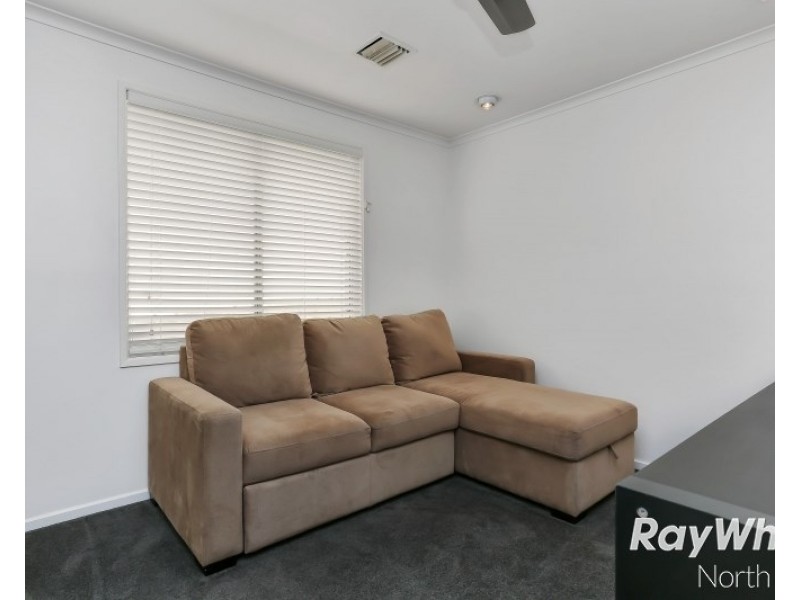 17 Kildonan Avenue, Para Vista SA 5093