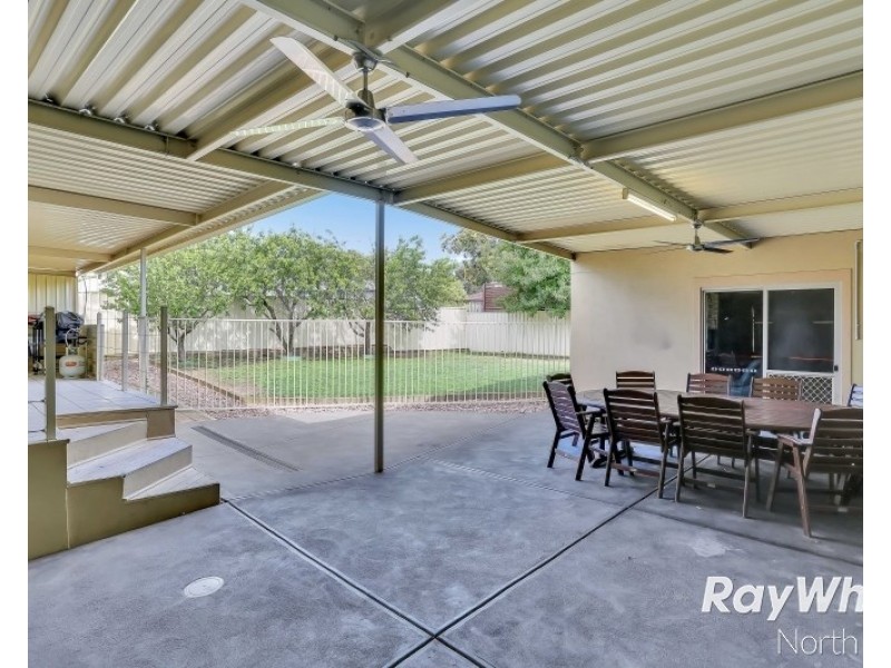 17 Kildonan Avenue, Para Vista SA 5093