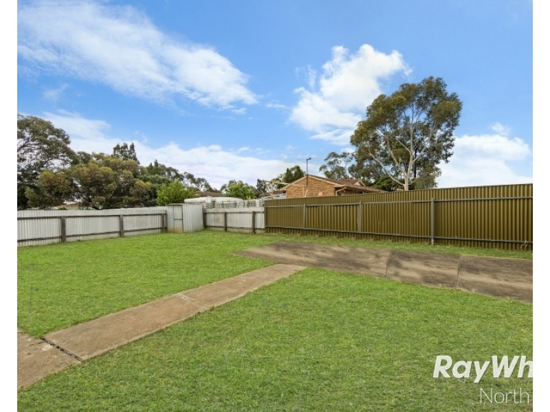 29 Milligan Drive, Para Vista SA 5093