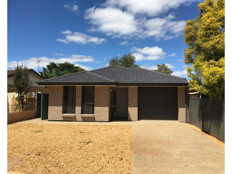 2 Winkle Street, Elizabeth Downs SA 5113