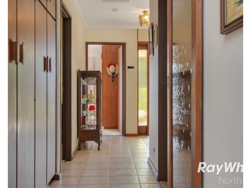 17 Erong Avenue, Gilles Plains SA 5086