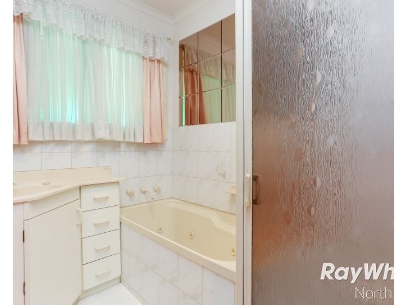 6 Walkleys Road, Valley View SA 5093