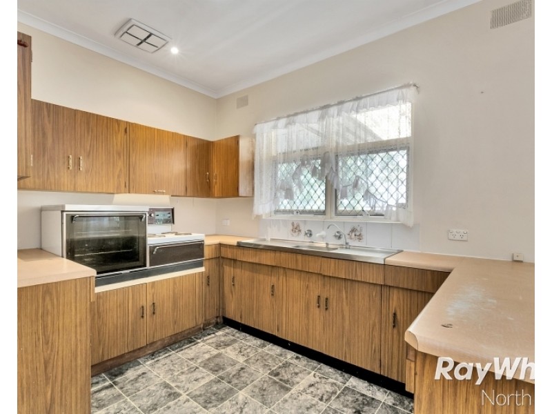 7 Dew Court, Vista SA 5091