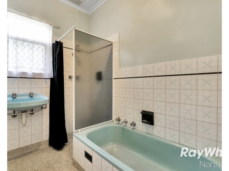 7 Dew Court, Vista SA 5091