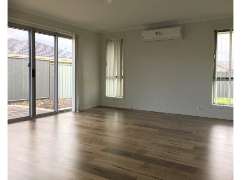 24 Semillon Crescent, Andrews Farm SA 5114