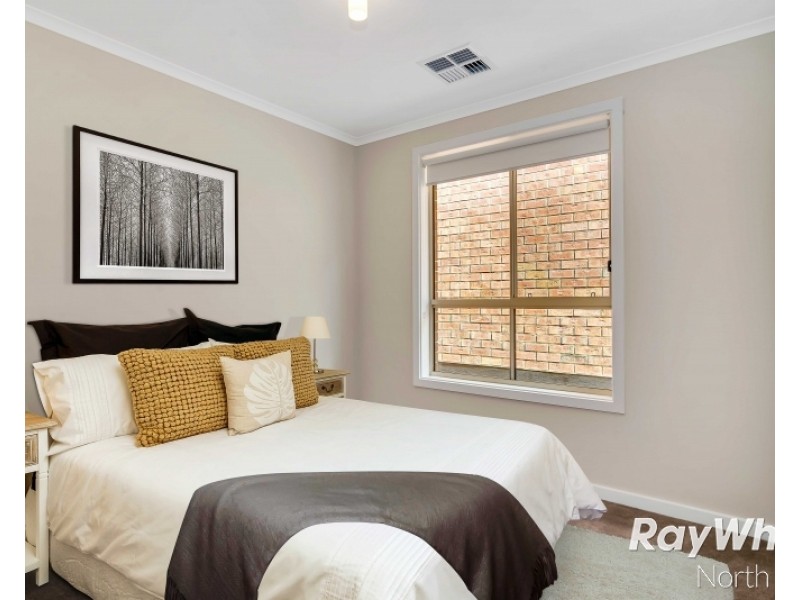 8B Kym Avenue, Valley View SA 5093