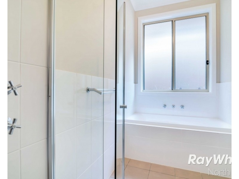 8B Kym Avenue, Valley View SA 5093