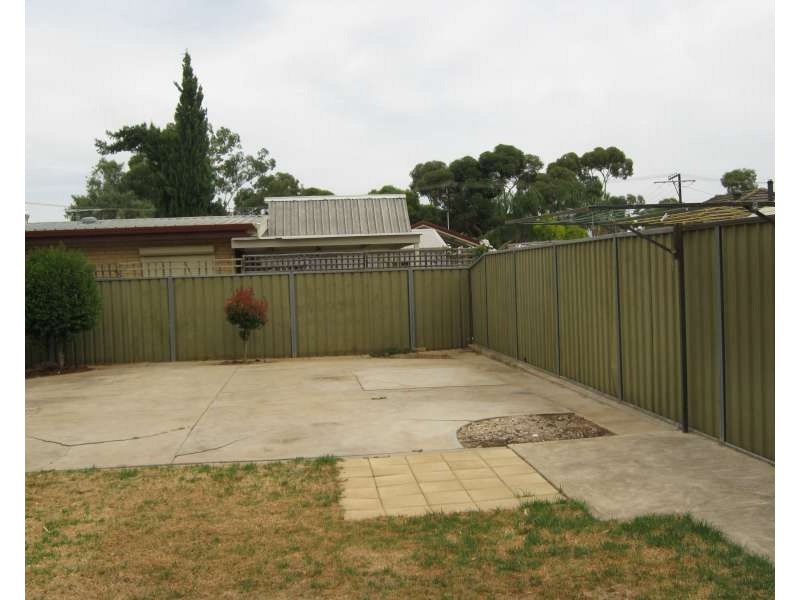2/9 Clayson Road, Salisbury East SA 5109