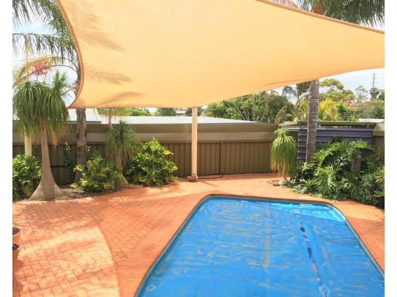 18 Warren Road, Para Vista SA 5093