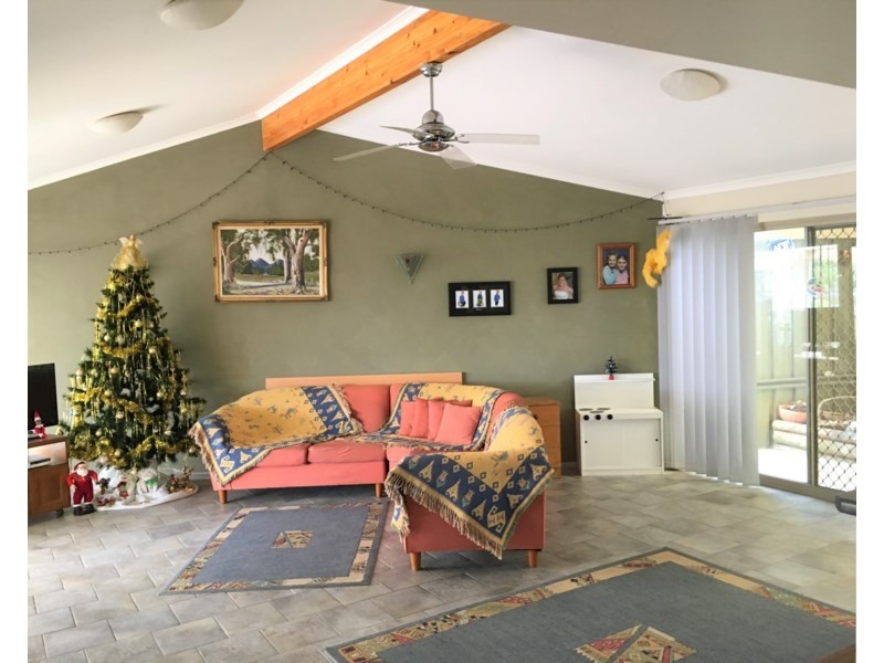 18 Warren Road, Para Vista SA 5093