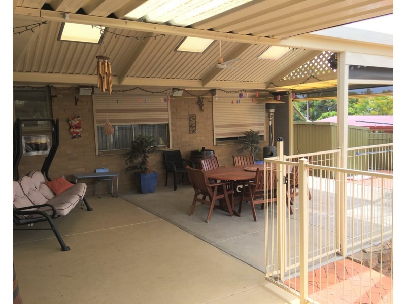 18 Warren Road, Para Vista SA 5093