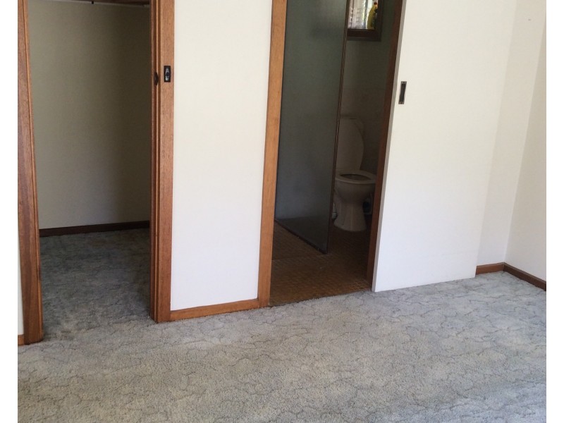 8 Waitara Road, Banksia Park SA 5091