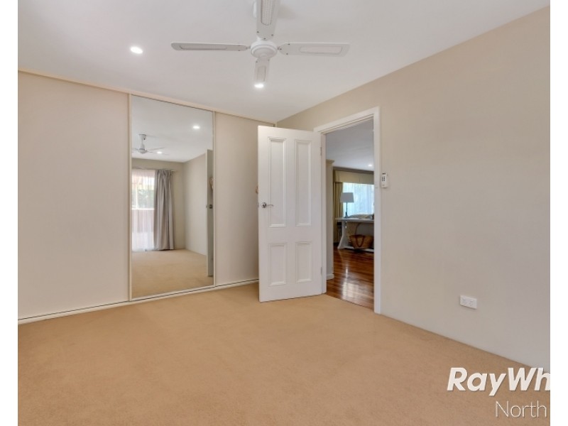 4 Hoylake Crescent, Fairview Park SA 5126