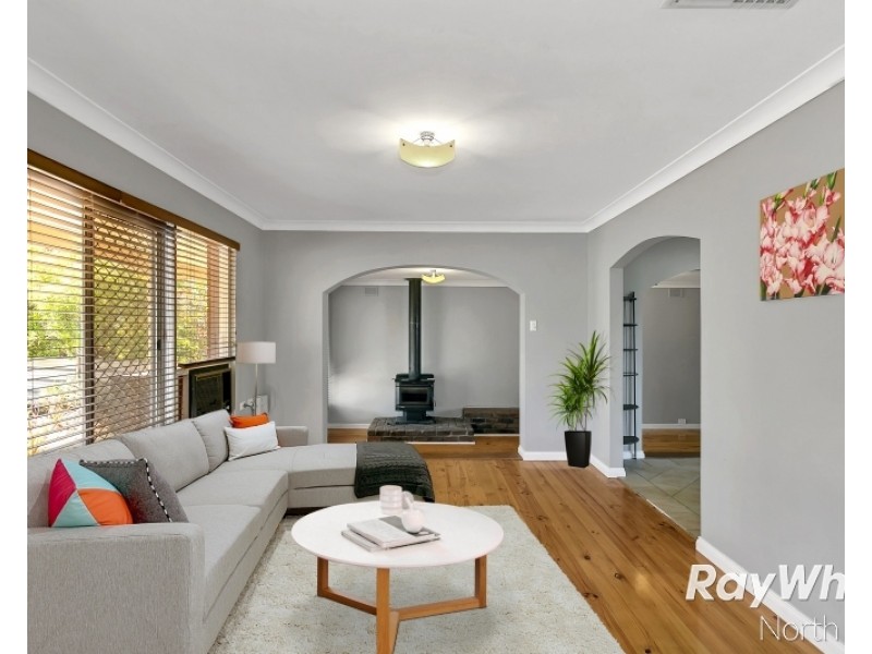 12 Penelope Avenue, Valley View SA 5093