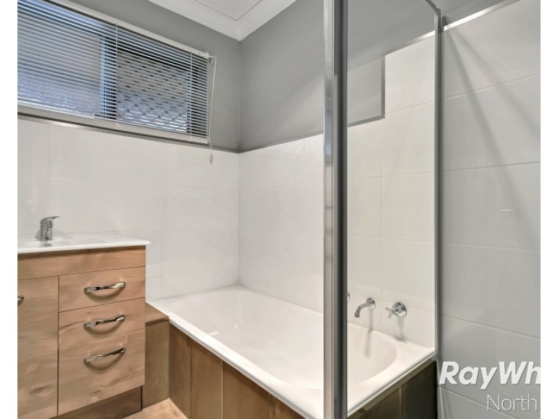 12 Penelope Avenue, Valley View SA 5093