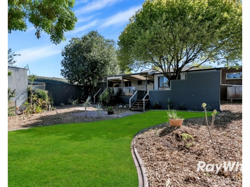 12 Penelope Avenue, Valley View SA 5093