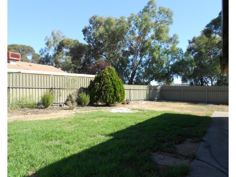 1 Fairbanks Drive, Paralowie SA 5108