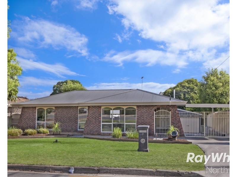 7 Pringle Avenue, Surrey Downs SA 5126